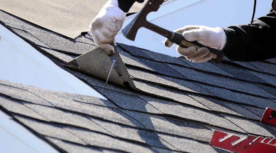 Professional residential roofers in Claytonville, IL